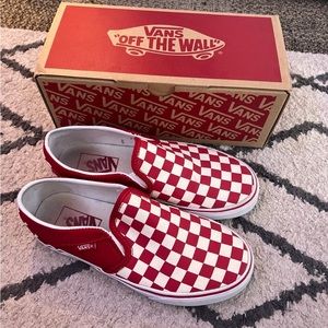 Slip On Red Checkered vans women’s 6.5